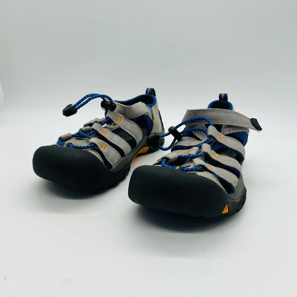KEEN Newport H2 Boys Closed Toe Hybrid Sandals – Gray with Blue Accents Size 4